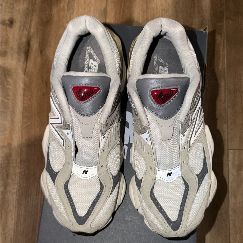 New Balance unisex  Gray Sneakers